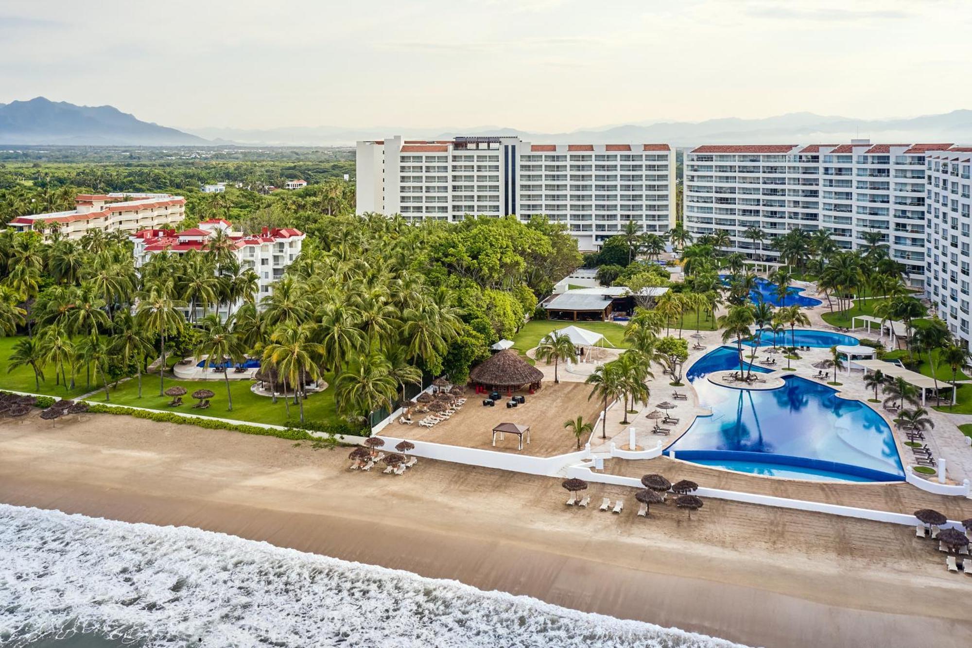 Wyndham Alltra Vallarta, All-Inclusive Resort Nuevo Vallarta Exterior photo